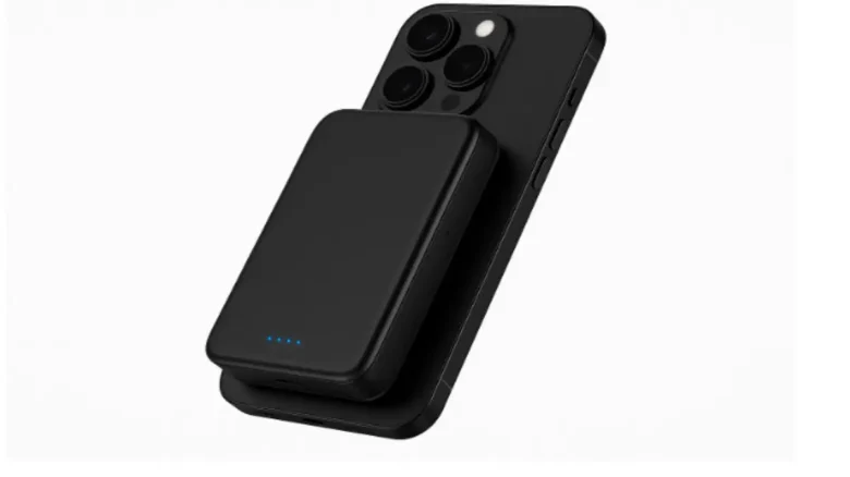 Yamisan Magsafe対応モバイルバッテリーを装着した黒色のiPhone16 Proのイメージ画像